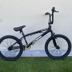 20” mongoose brawler freestyle Bmx bike