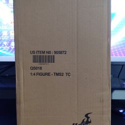 Hot Toys The Child 1/4 Scale