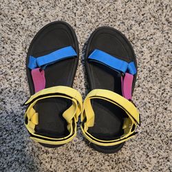 TEVA SANDALS NEW