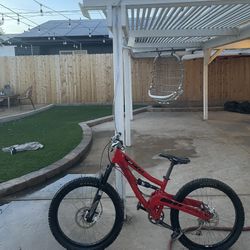 24” Full Suspention Specialized MTB