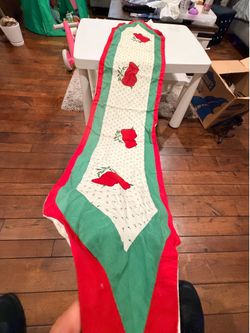 Home interiors fabric table runner apples