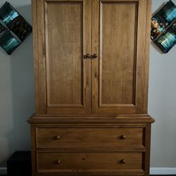 Armoire/Entertainment Center/Bar Cabinet