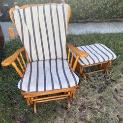 Rocking Chair 