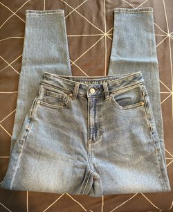 American Eagle Mom Jeans