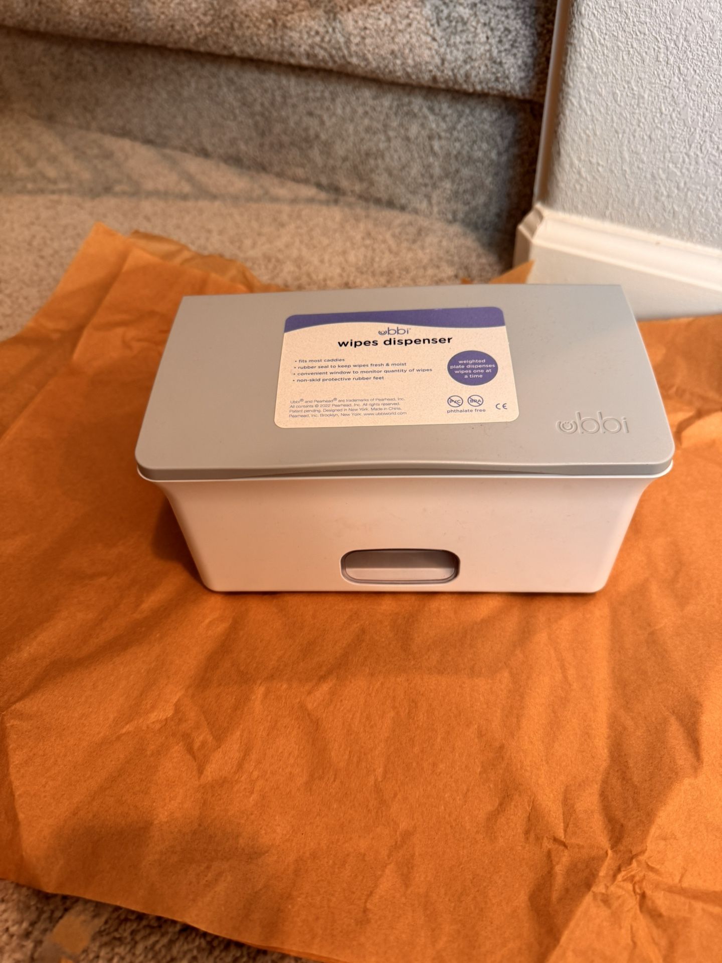 Ubbi Weighted Wipes Dispenser