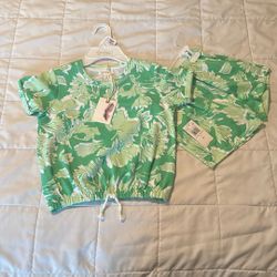 Floral 2PC Set. Jessica Simpson  Shirt And Shorts. Size 6 