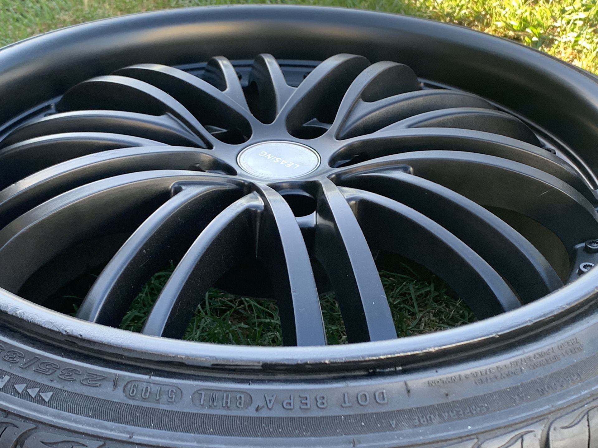 19” leasing from Japan 5/114.3 lug pattern staggered set of rims and tires
