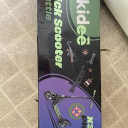 Skidee Kick Scooter 