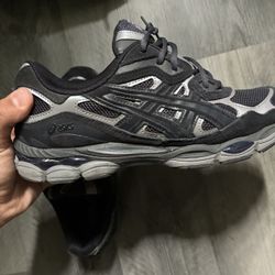ASICS 