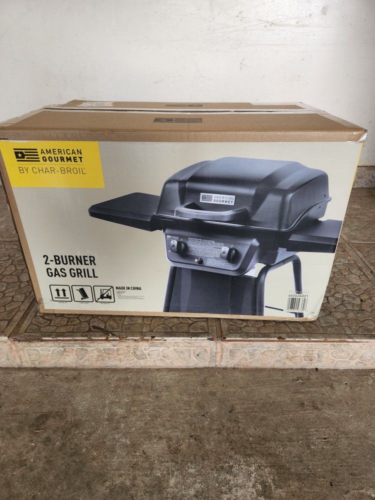 New In Box Char Broil American Gourment Burner Classic Gas Grill