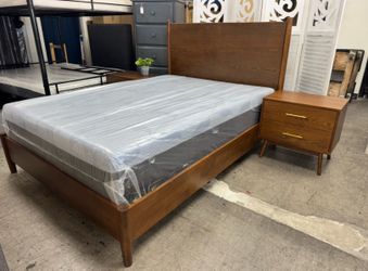 BRAND NEW Mid Century Modern Style Queen Bed & Nightstand, Platform Bed Frame