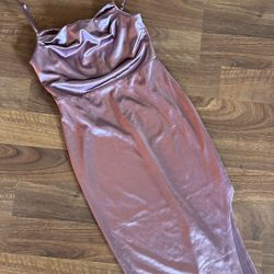Long Rose Gold celebrity dress with slit size small brand new