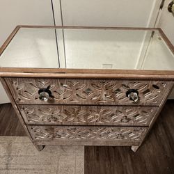 Dresser/ Night Stand