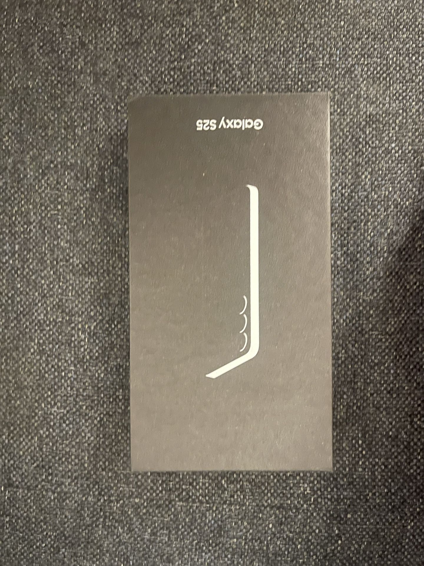 New Samsung Galaxy S25128gb Unlocked