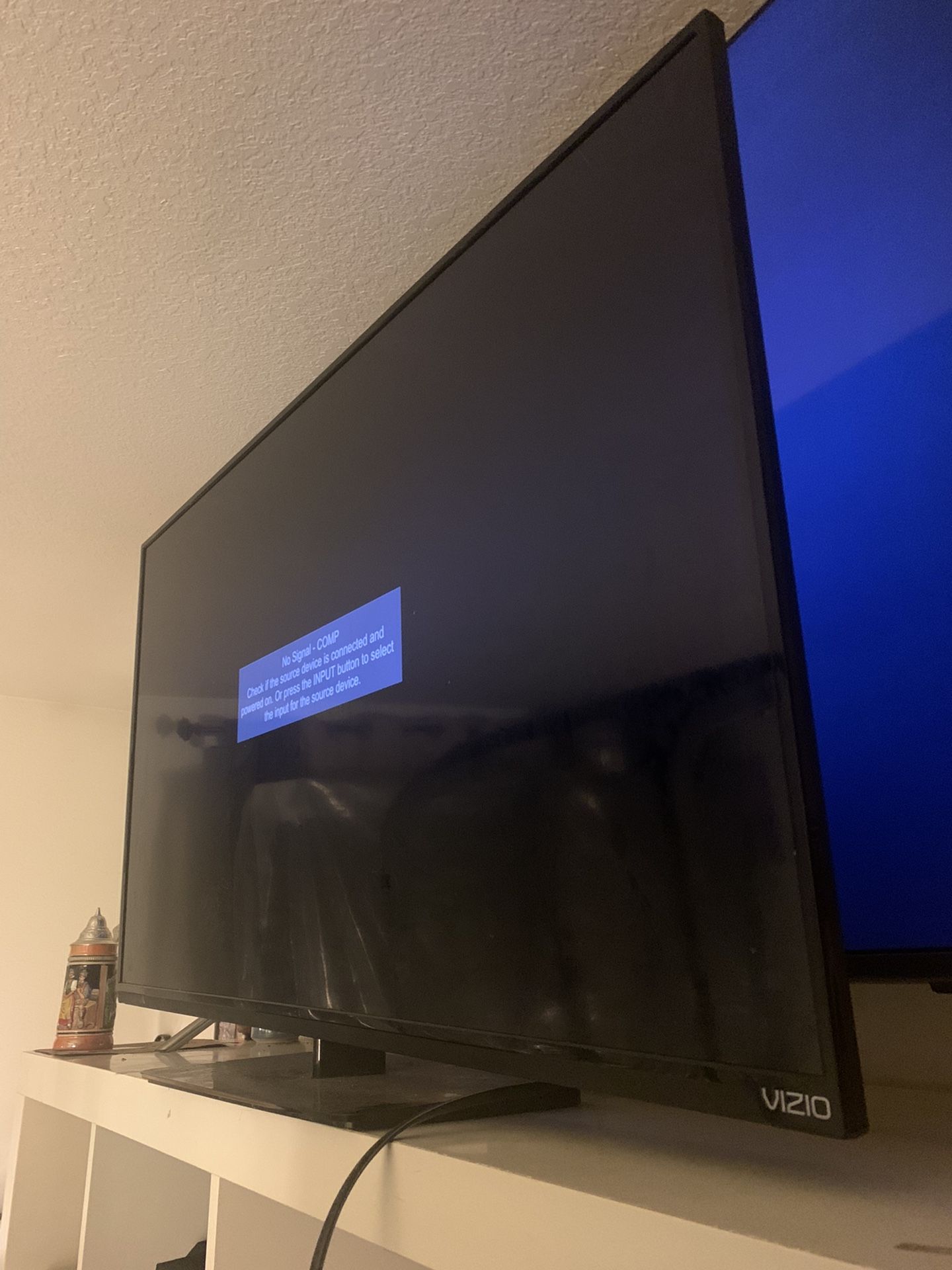 Vizio 40 In Tv & Remote
