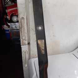 lawn mower blade like new 