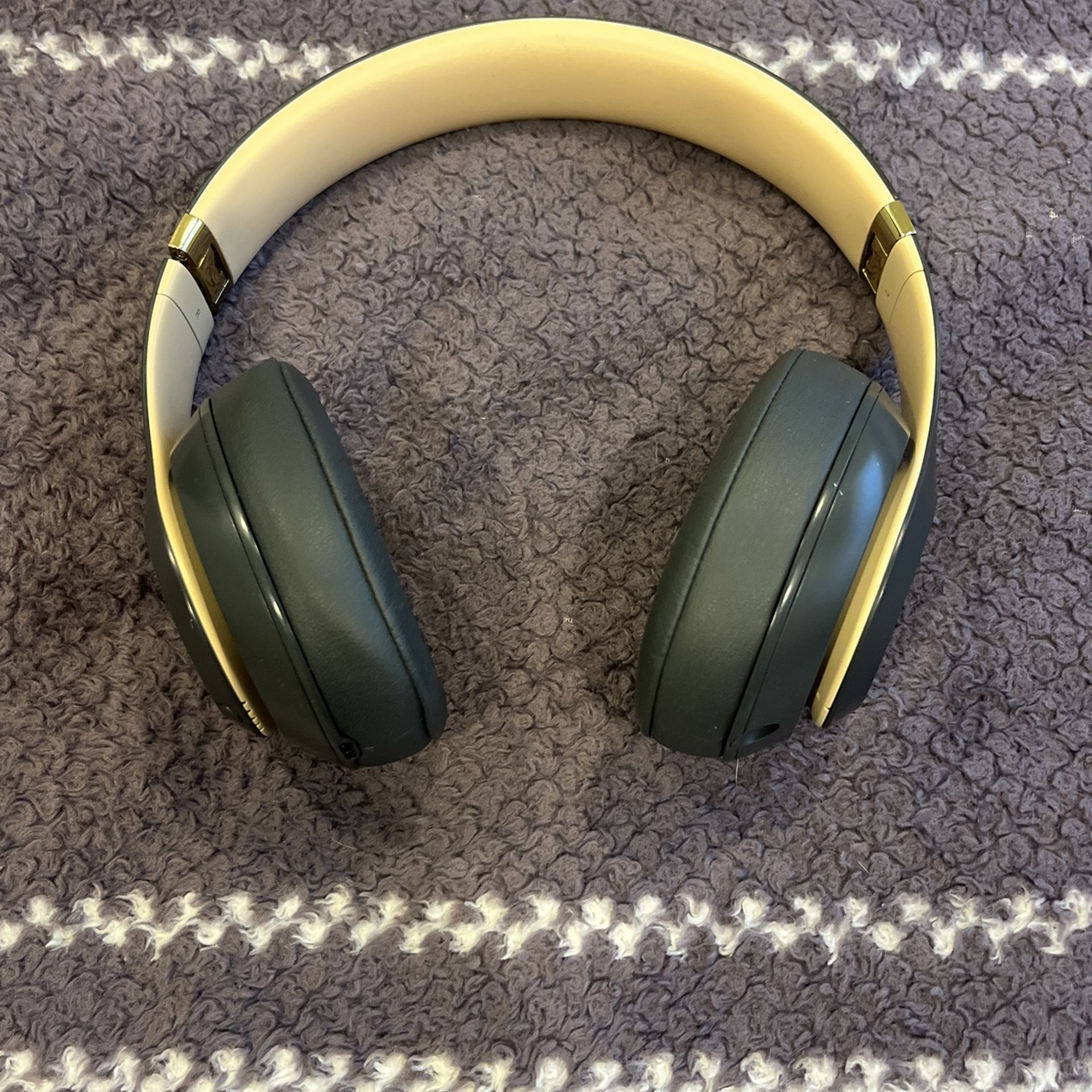 Studio 3 wireless beats