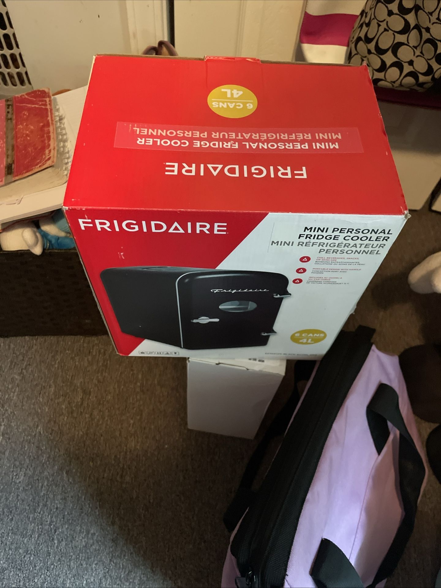 Frigidaire Mini Personal Fridge Cooler