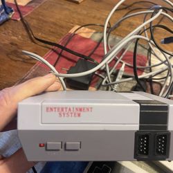 Entertainment system 620 games like a Nintendo NES system, but this is a knock off first port does n