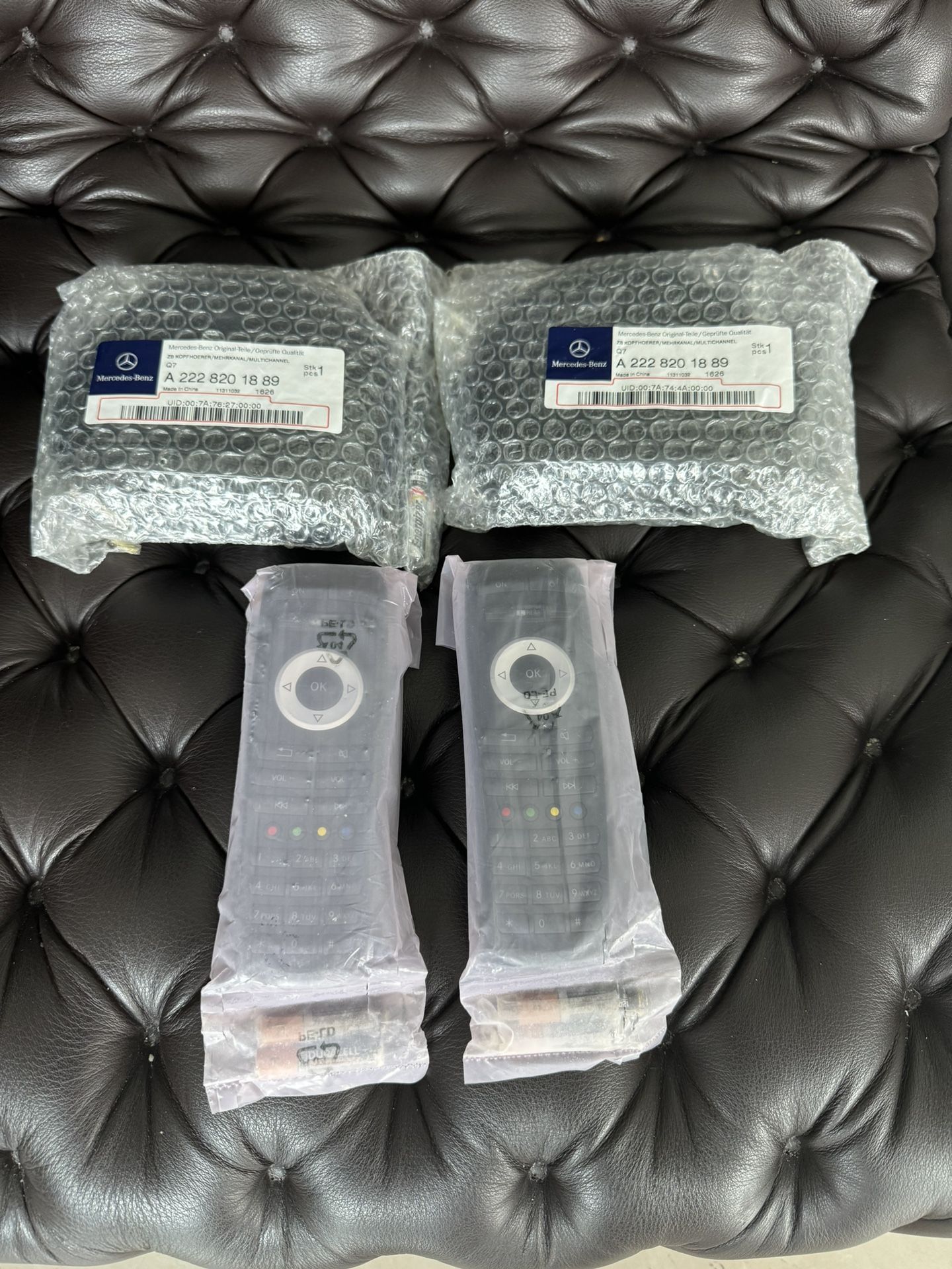 Mercedes Benz Original Headphones And Remotes TV NEW IN BOX A(contact info removed)