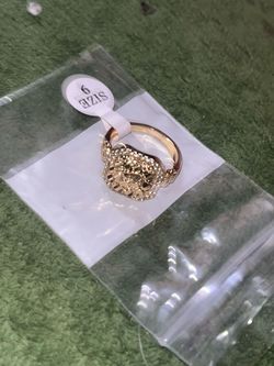 Size 9 gold ring
