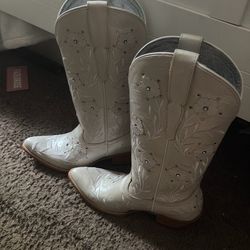 Romance Western Ariat Boots/ Size 8