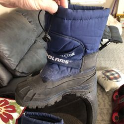 Snow Boots Size 5