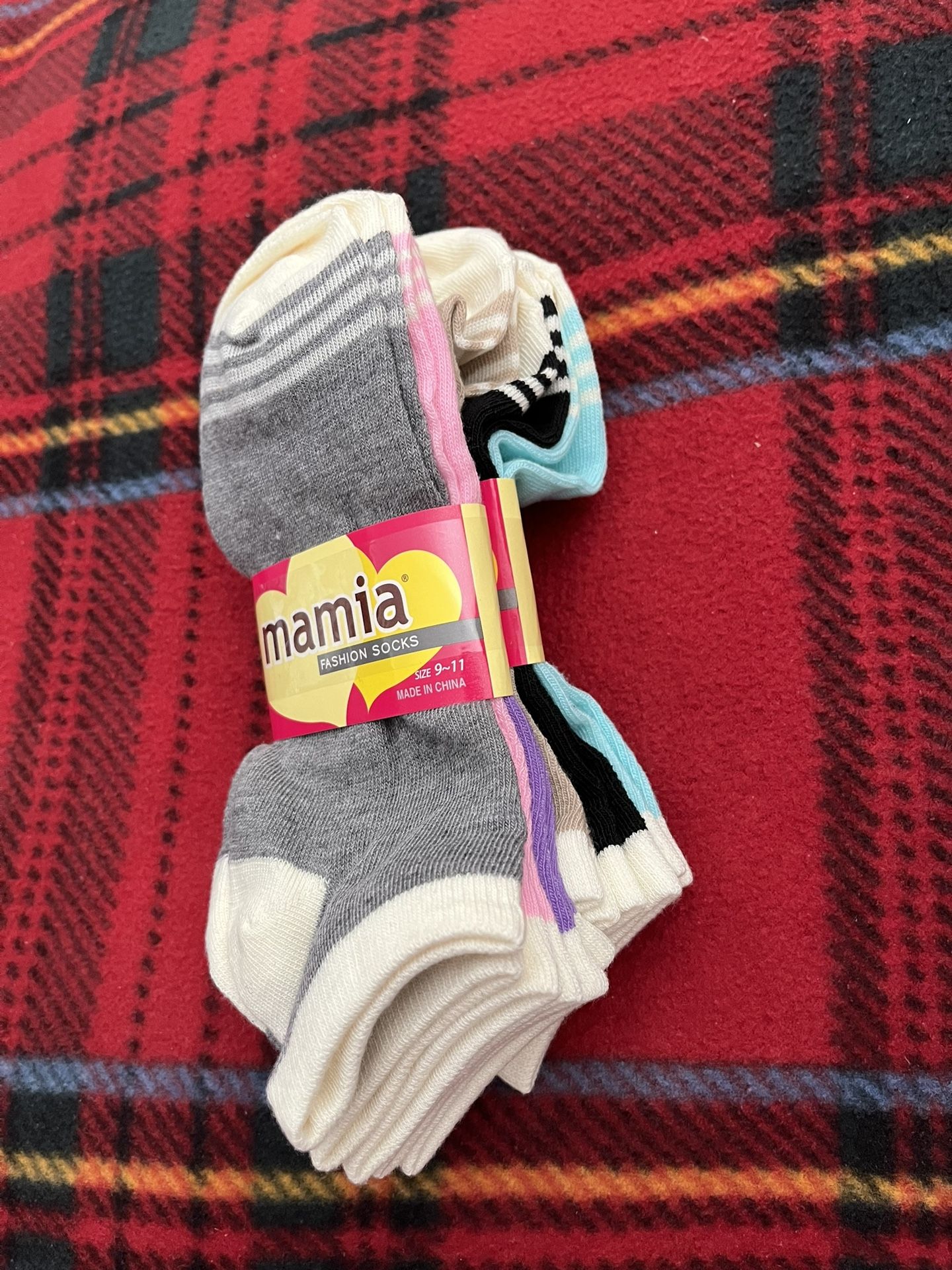 Women Socks 6 Pairs. New