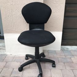 Black Adjustable Office Chair