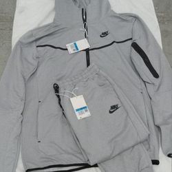 Nike Tech Mens Sweat Suit Size L -XL Gray / Silver