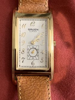 Gruen  Curvex Vintage Gold Watch NEEDS BATTERY 