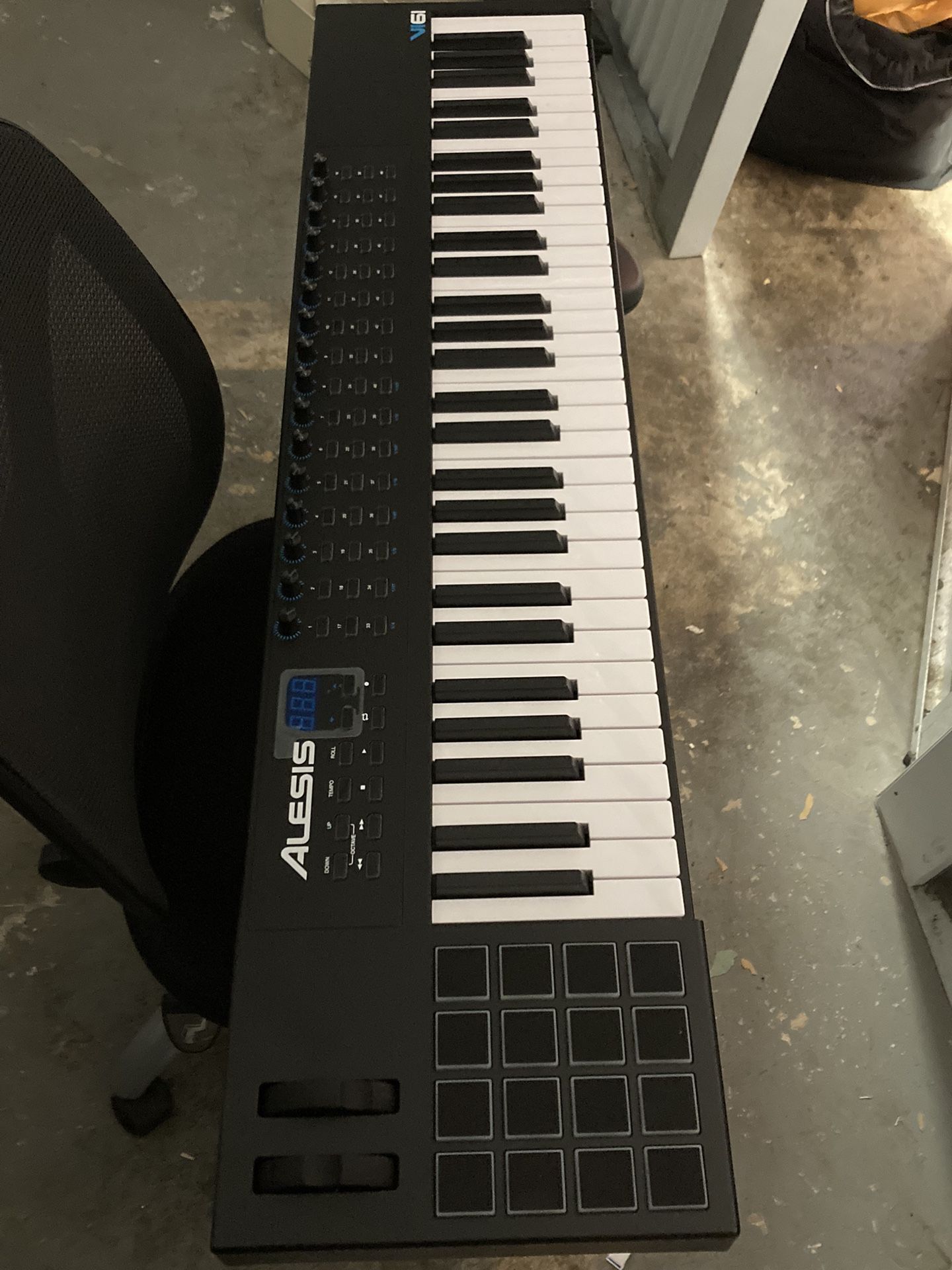 Alesis Keyboard 