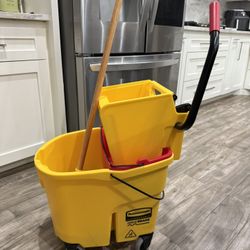 Rubbermaid Mopping Bucket