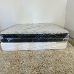 King Sealy Sleepy’s Mattress (Delivery Is Available)