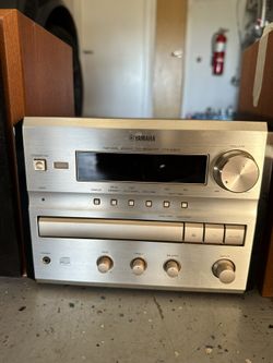 Yamaha Natural Sound CD Receiver CRX-E300 & NX-E300 Black Speakers