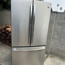 GE Refrigerator 