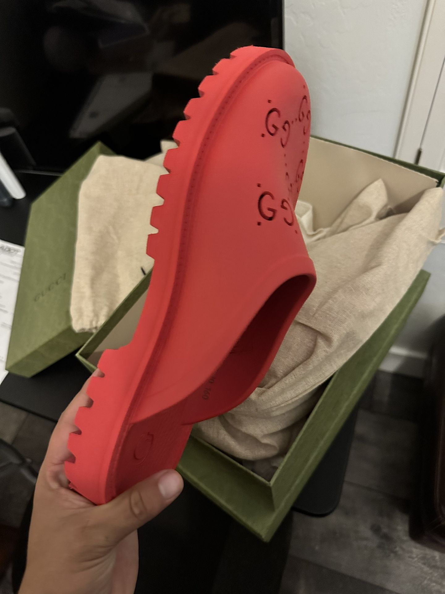 Gucci Sandals size 10