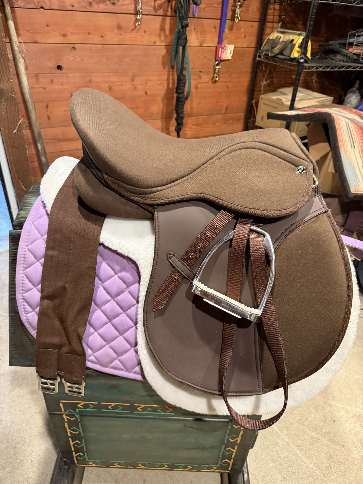 EquiRoyal Silver Fox close contact English Saddle 