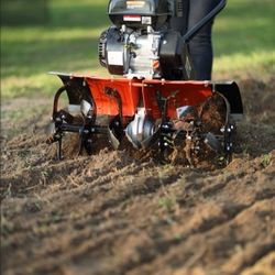 Who can tell a small garden in brownsburg