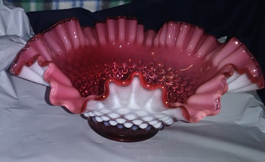 Vintage Fenton hobnail bowl