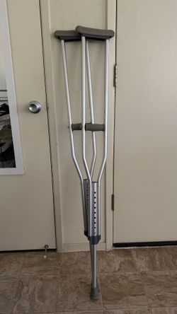 Crutches X2