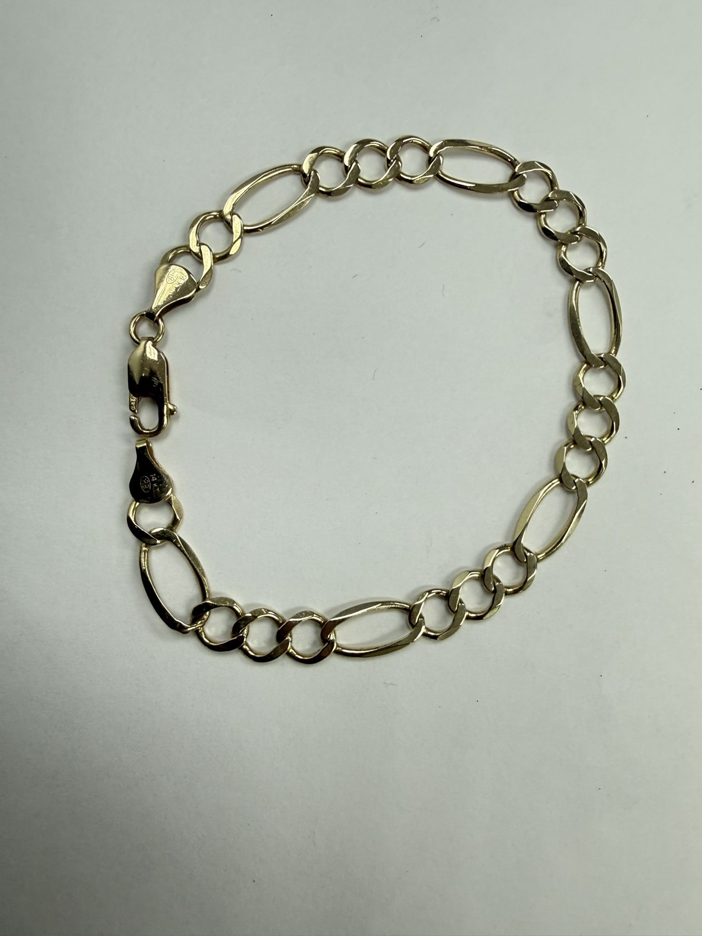 14kt Fígaro Style Gold Bracelet 8.5 Inches
