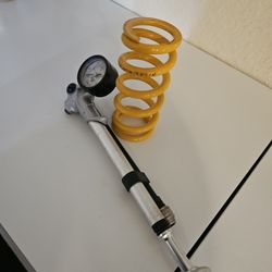 Ohlins And Fox Pump