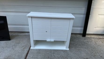 Bathroom vanity