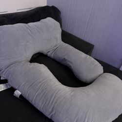 Mom Cozy pregnancy pillow 