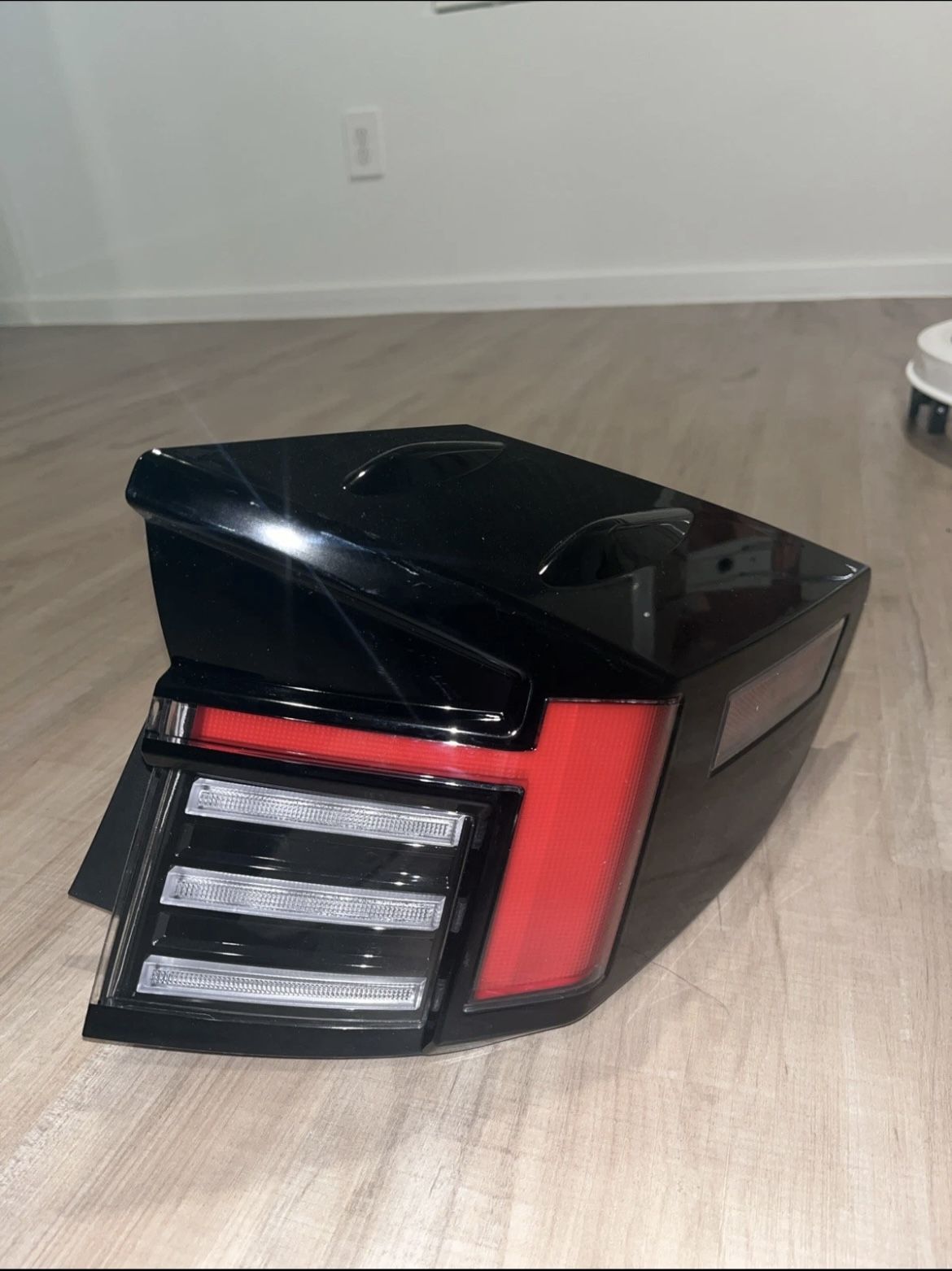 (NEW) Hyundai Sonata 2024-2026 Tail Light Outer Rear Lamp Right Passenger