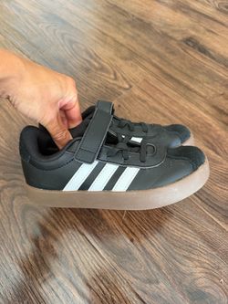 Kids Addidas shoes size 13K