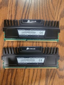 Corsair Vengeance 16GB (2x8GB) DDR3 SDRAM