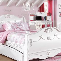New 3pc Set Disney Princess Bedroom Set