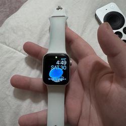 Apple Watch SE 